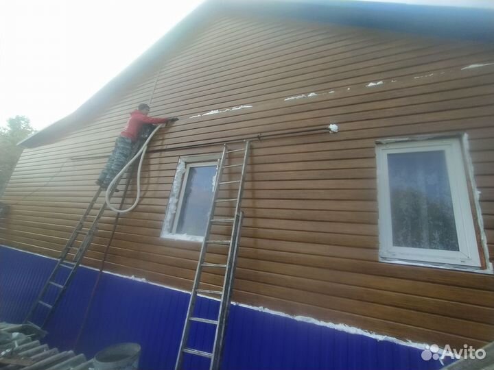 Утепление дома пеной Пеноизолом эковатой