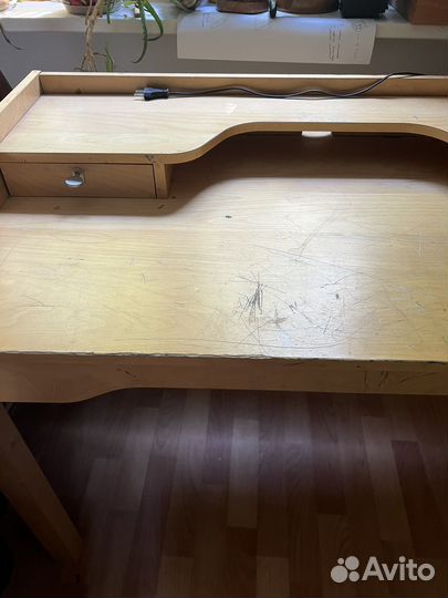 Письменный стол IKEA