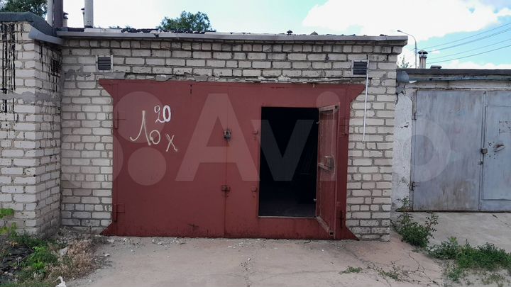 Гараж, > 30 м²