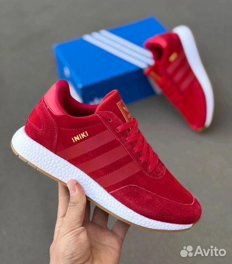 Кроссовки оптом