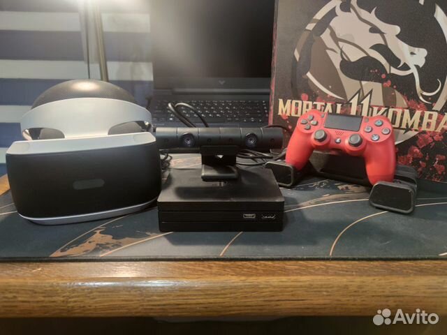 Игровая приставка ps4 pro