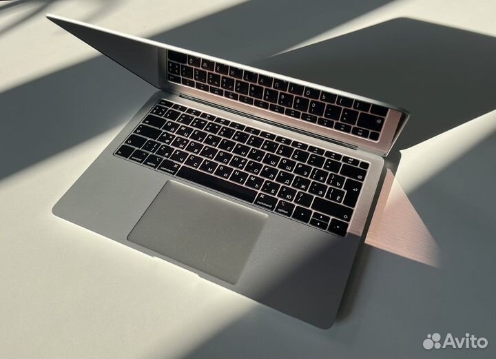 Macbook air 13 2018 late