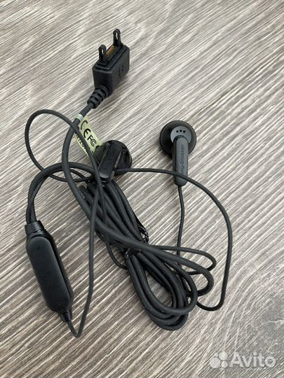 Гарнитура sony ericsson (новая)