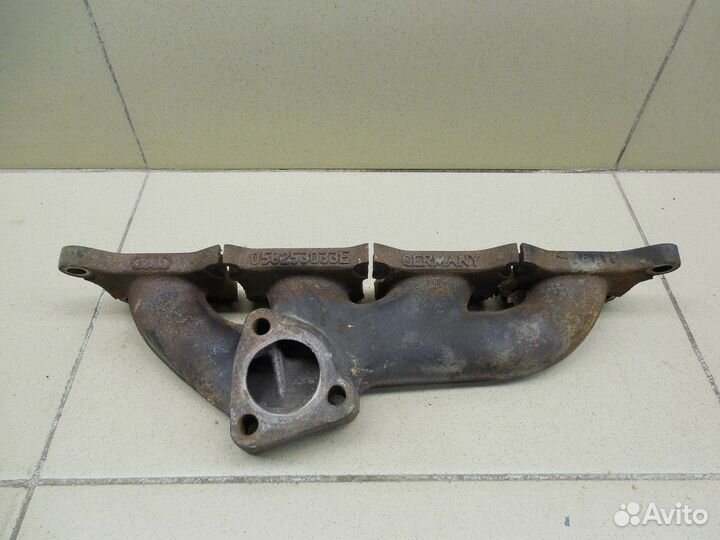 Коллектор выпускной A4 B6 2000-2004