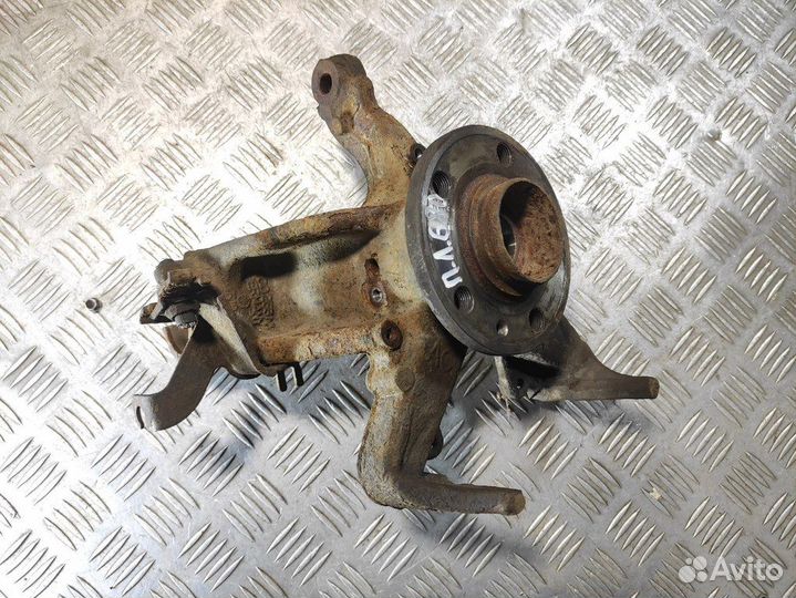 Кулак поворотный передний левый Skoda Fabia 2007 2