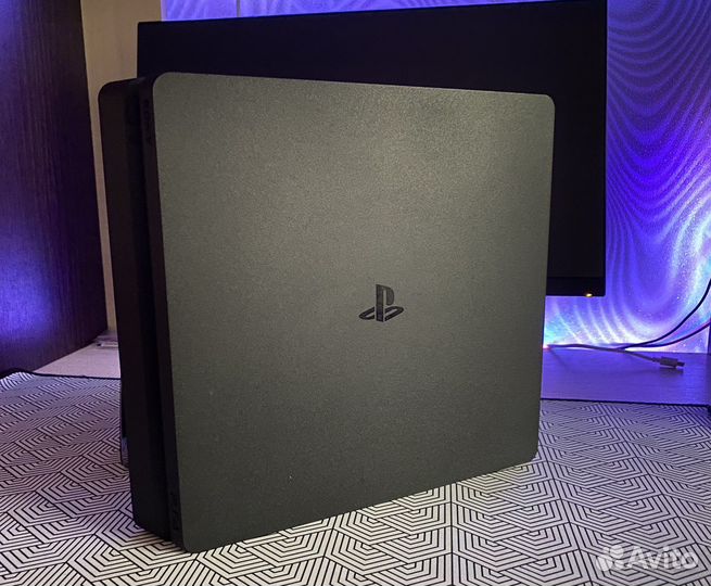 Sony PS4 slim