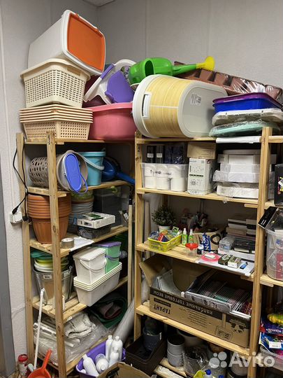 1000 мелочей; много разных товаров