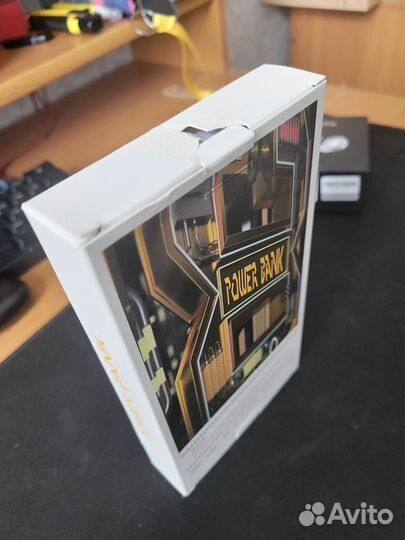 Повербанк с беспроводной зарядкой 10000mah