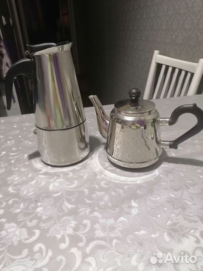 Кофеварка и заварочный чайник