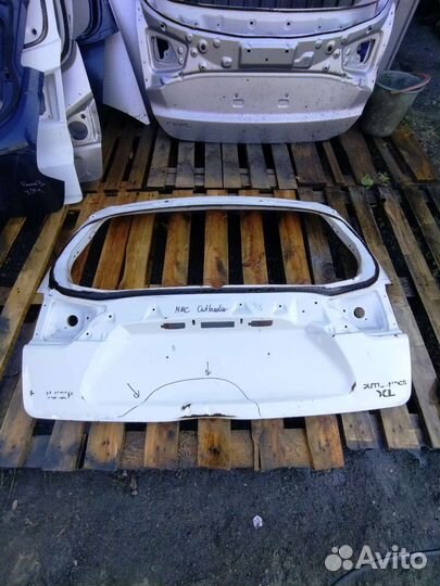 Крышка багажника Mitsubishi Outlander XL