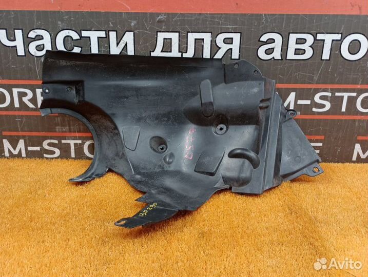 Подкрылок передний левый Mercedes-Benz Clk-Class