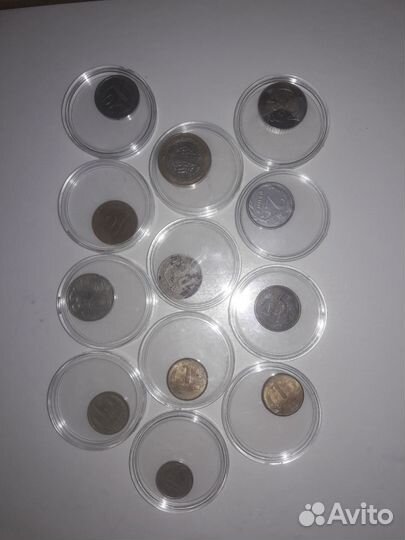 Монеты в капсулах
