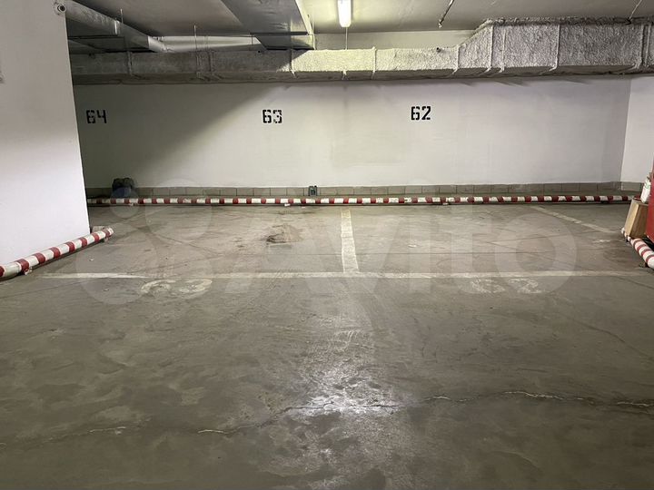 Машиноместо, 15 м²