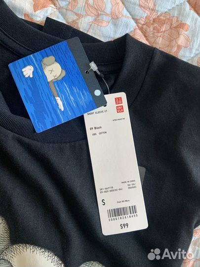 Kaws x Uniqlo UT Short Sleeve Graphic S размер