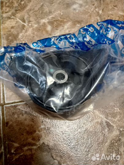 Опора двигателя Nissan Almera