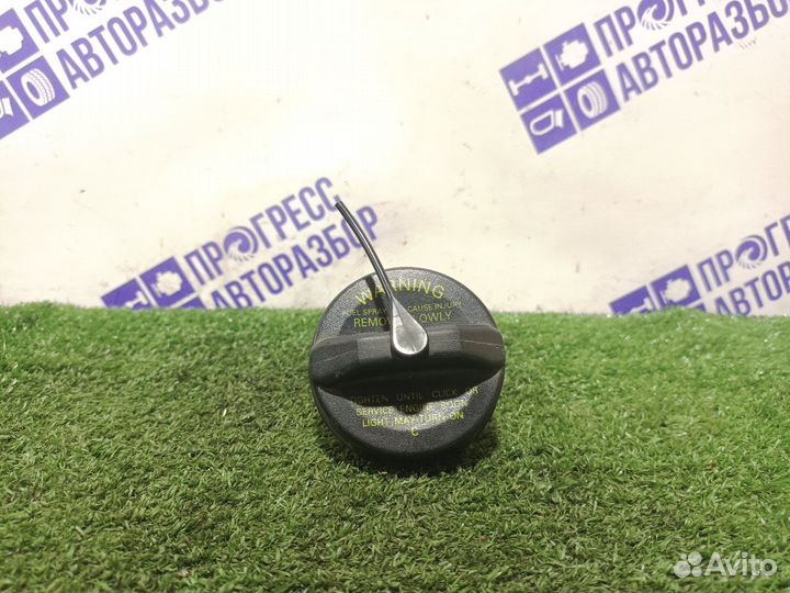 Крышка топливного бака Mitsubishi Galant седан 2.4