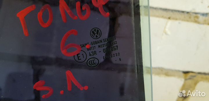 Volkswagen Golf 5 Plus Стекло двери задней левой