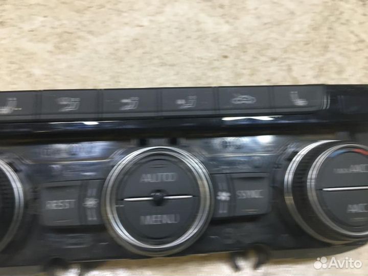 Блок управления климатической установкой Volkswage