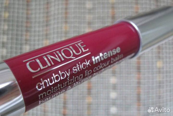 Clinique Увлажняющий бальзам для губ Chubby Stick