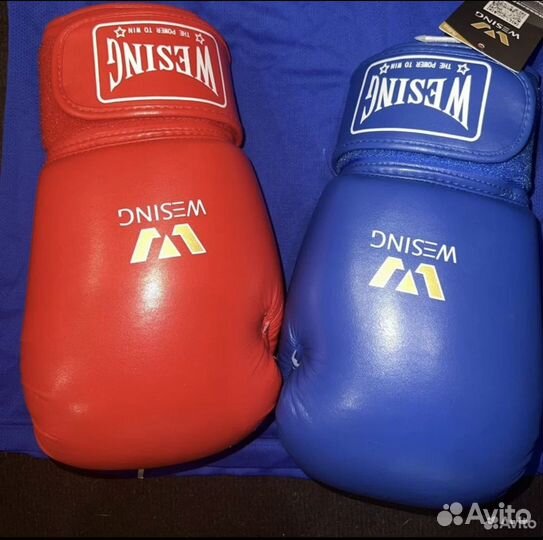 Боксерские перчатки 10 oz