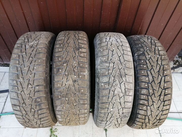 Колеса на volkswagen Polo r15 Nokia nordman 7