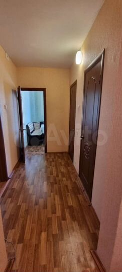 2-к. квартира, 50 м², 4/10 эт.