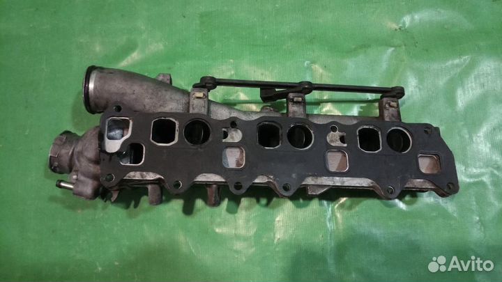 Коллектор впускной правый Mercedes W219