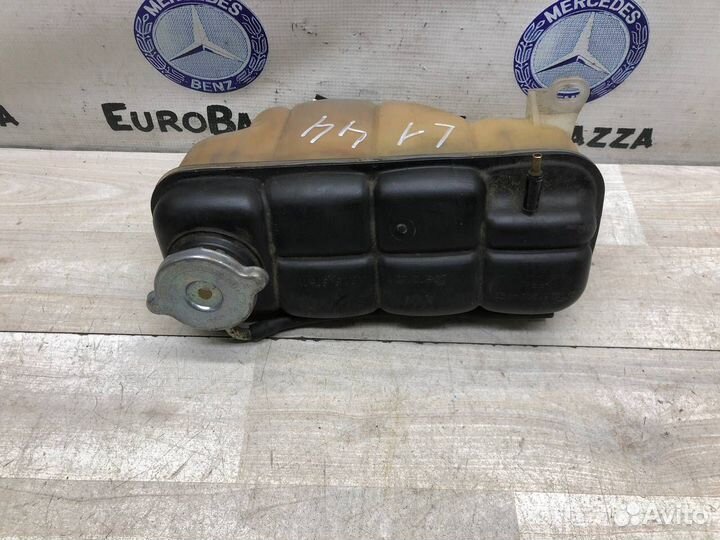 Бачок расширительный Mercedes W208