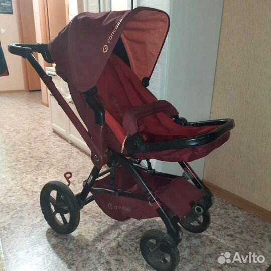 Прогулочная коляска