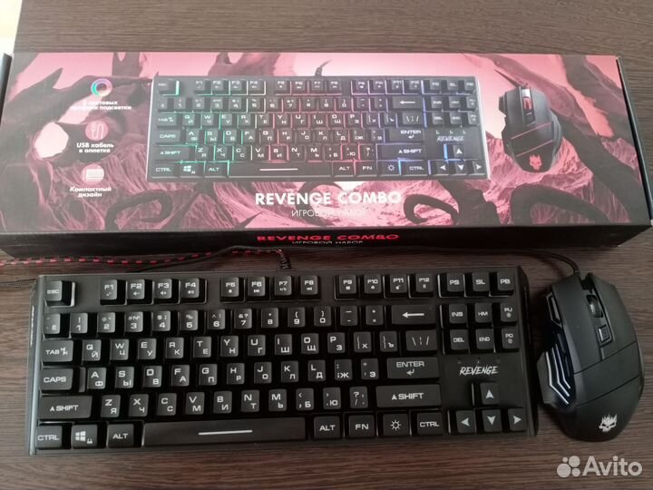 Игровая клавиатура и мышь