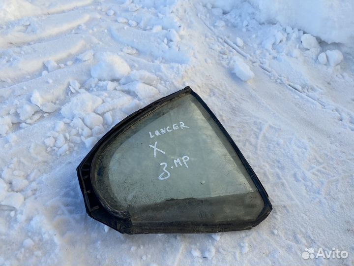 Форточка задняя правая mitsubishi lancer 10