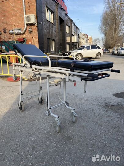 Перевозка для лежачих больных, инвалидов