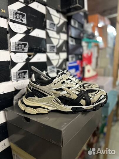 Кроссовки Balenciaga Track 2
