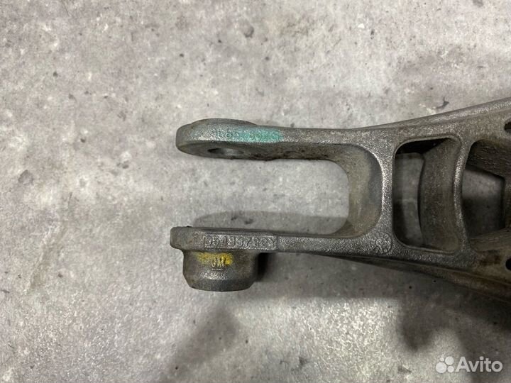 Подушка крепления кпп Chevrolet Aveo T300 2012