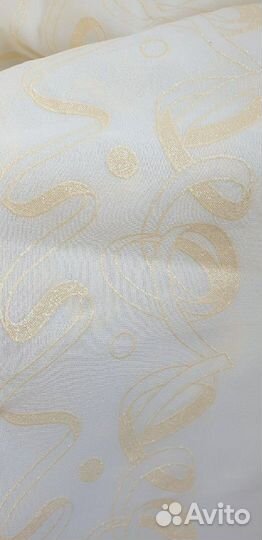 Прозрачная тонкая ткань