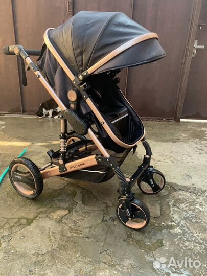 Прогулочная коляска