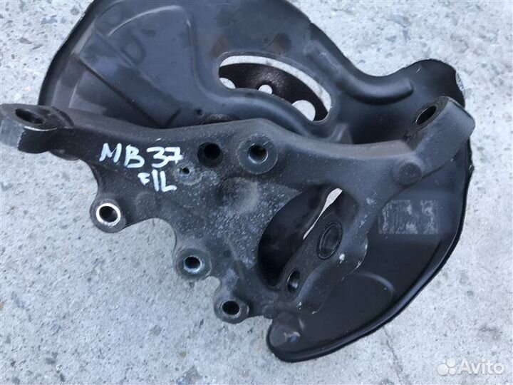 Ступица передняя левая Mercedes-Benz C-Class W203