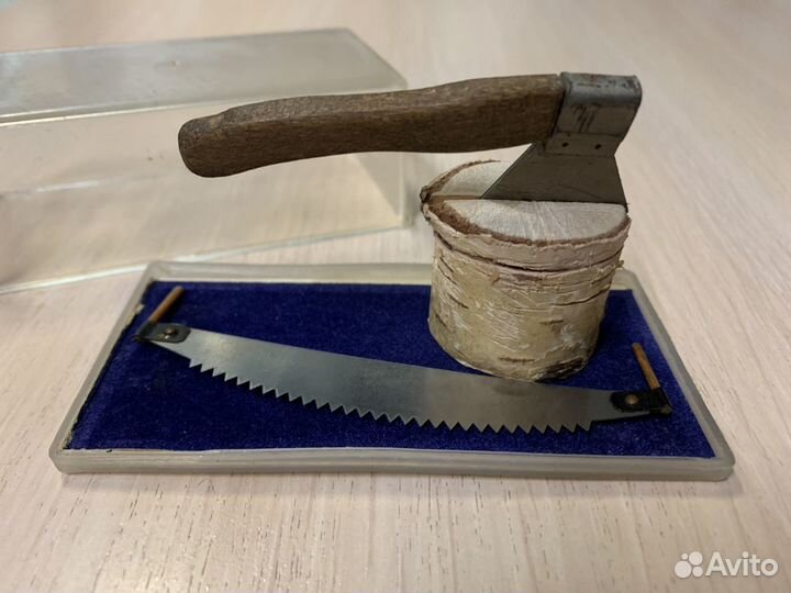 Сувенир «Пила и топор»