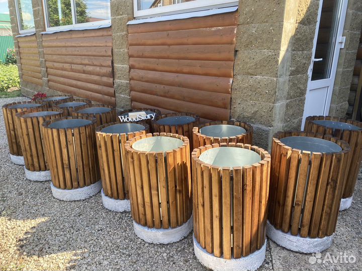 Урна на бетонном основании