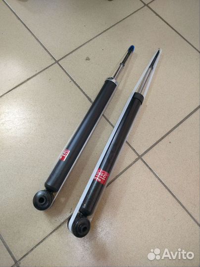 Амортизатор задний hyundai getz KYB 343398