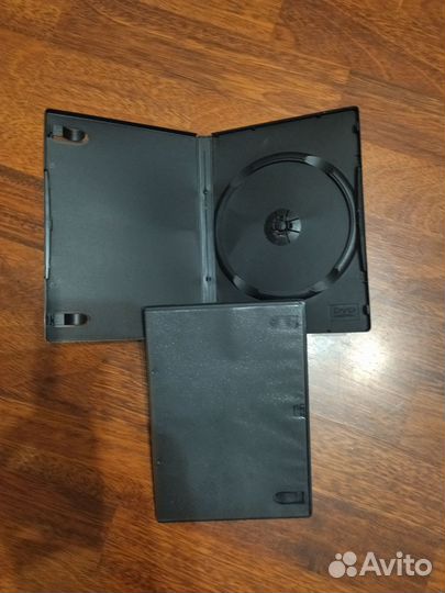 Футляры для дисков б/у