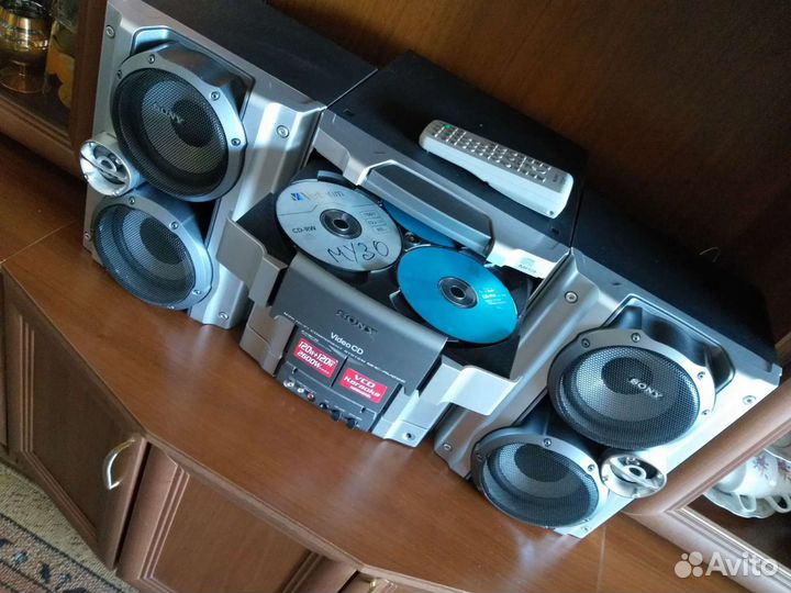 Музыкальный центр sony