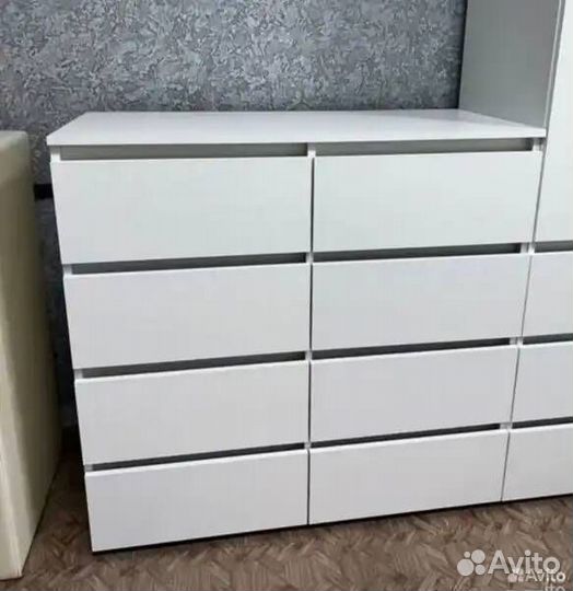 Комод белый 8 ящиков
