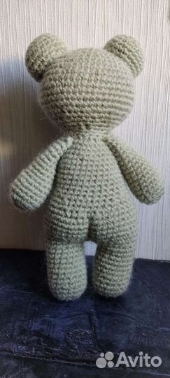 Вязаная лягушка с жопкой