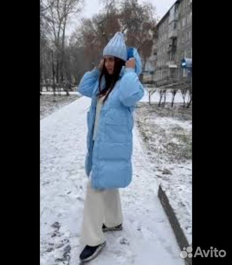 Пуховик яркий, новый
