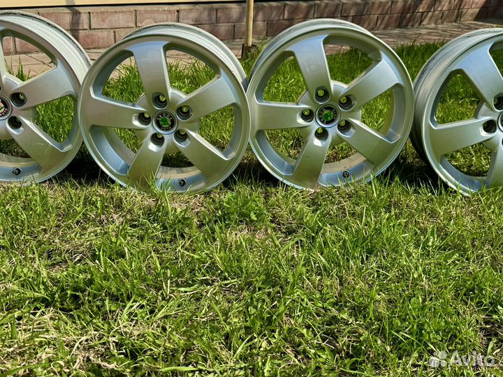 Продам литые диски