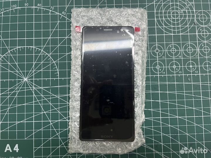 Дисплей для телефона Sony XZ2 mini оригинал