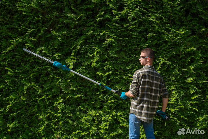 Штанговый телескопический кусторез Makita DUN461WS