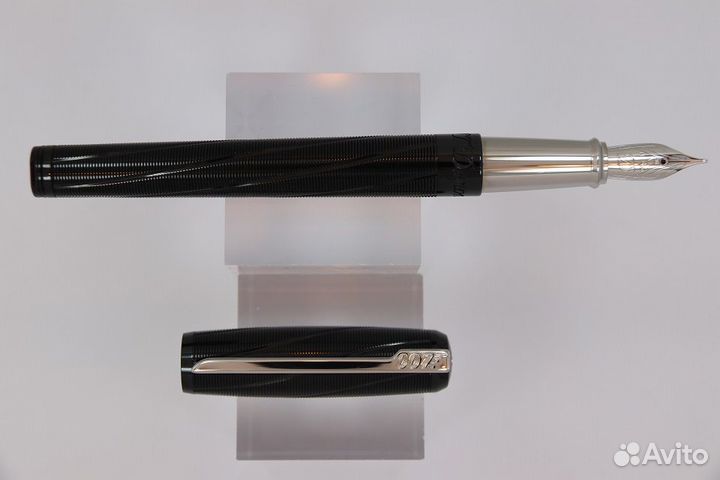 Зажигалка + 2 ручки S.T. Dupont James Bond 007