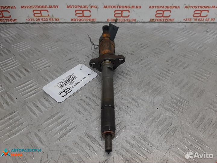 Форсунка Peugeot 307 рест. 2006 1980H2